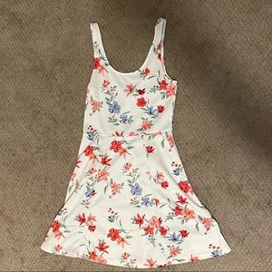 H&M Size 4 Dress Slim Waist Floral